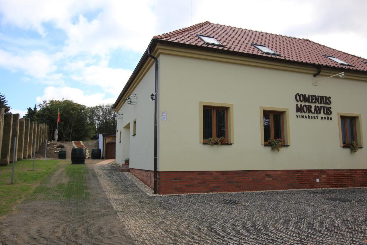 Comenius Moravus Vinarsky Dvur Mikulov Exterior foto